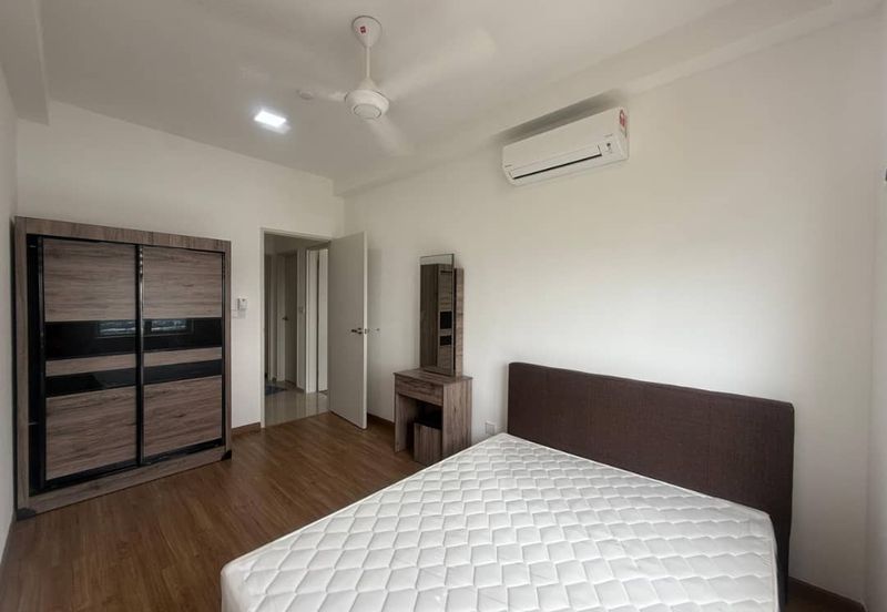 The Tresor @ Gravit 8 *