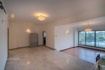 Spring & Summer Villa