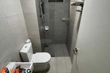 Gravit8 @ Klang South