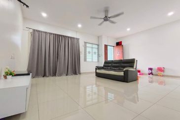 TAMAN LAPANGAN INDAH