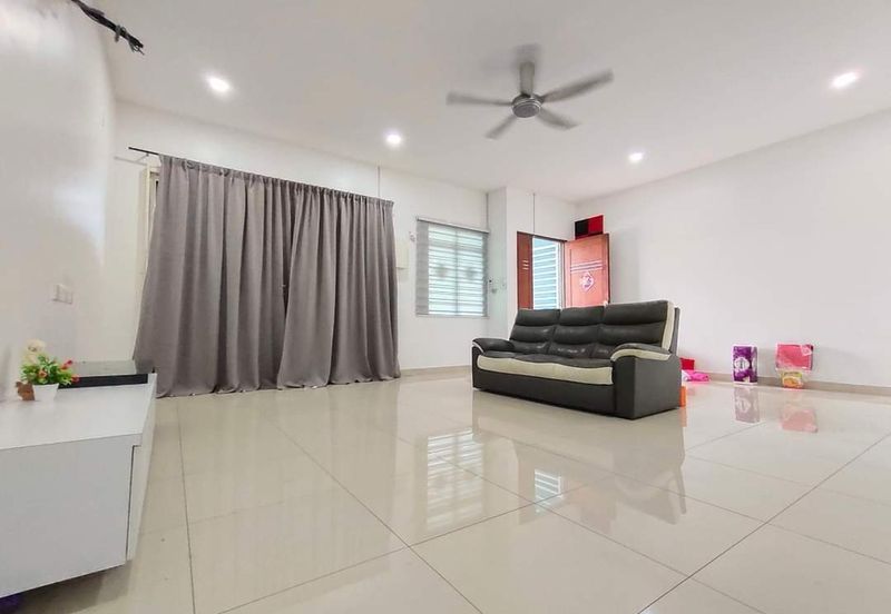 TAMAN LAPANGAN INDAH