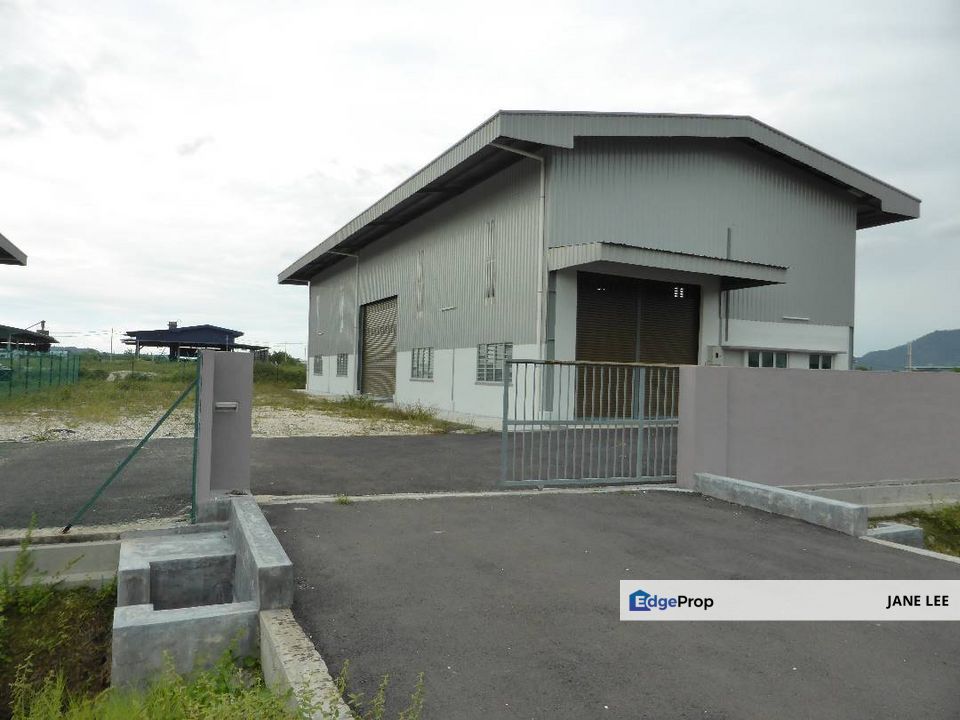 13,865 sq ft - BEMABN (BATU GAJAH) FACTORY / WAREHOUSE - TO LET -RM 3500, Perak, Batu Gajah
