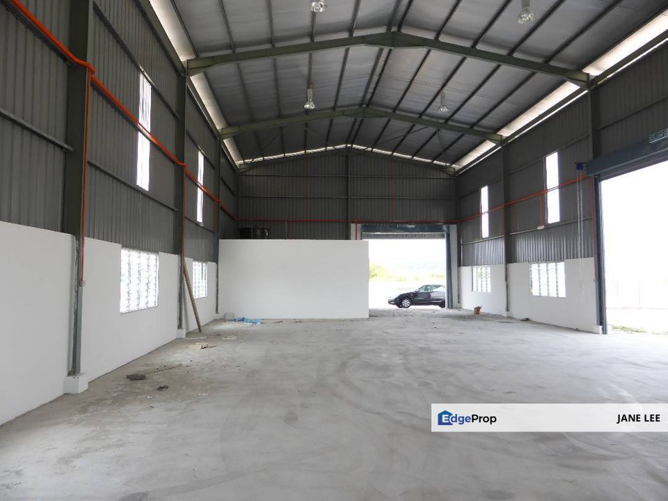 13,865 sq ft - BEMABN (BATU GAJAH) FACTORY / WAREHOUSE - TO LET -RM 3500, Perak, Batu Gajah