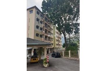 LE COURTS DESA TAMBUN