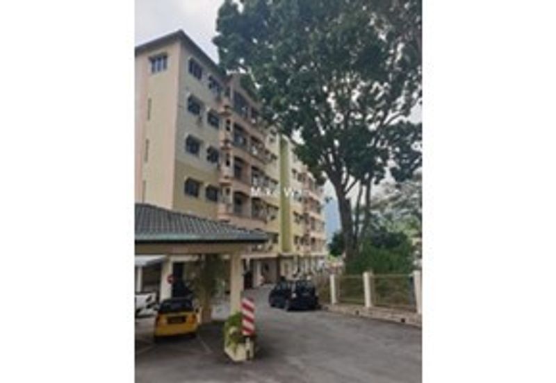 LE COURTS DESA TAMBUN