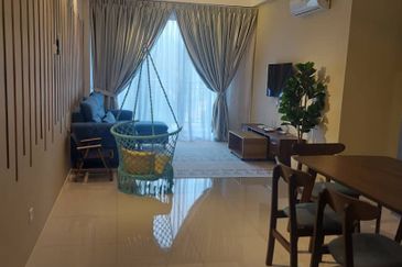 THE COVE HILLSIDE RESIDENCE