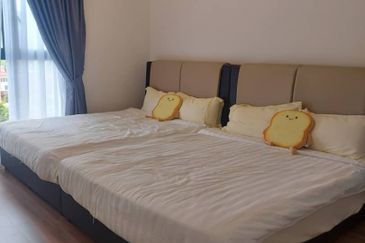 THE COVE HILLSIDE RESIDENCE