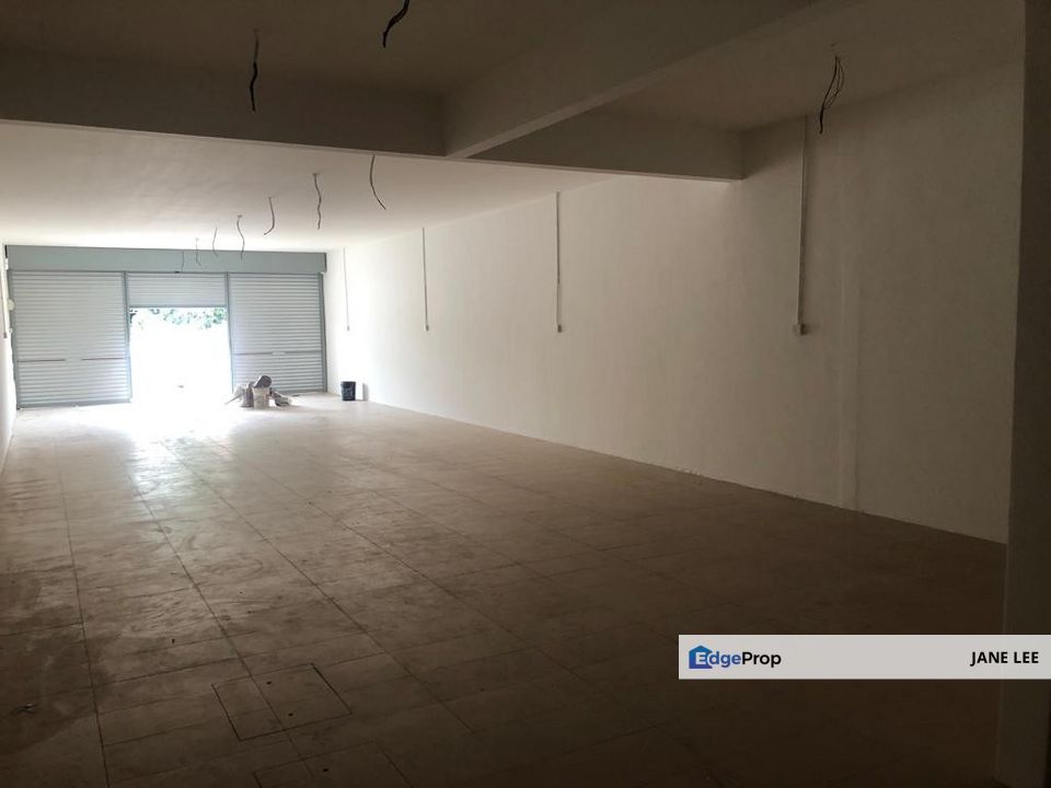 BERCHAM -2  STOREY SHOPLOT-FULLY RENOVATED-NEARBY HOUSES-SUITABLE RESTAURANT-TO LET, Perak, Ipoh