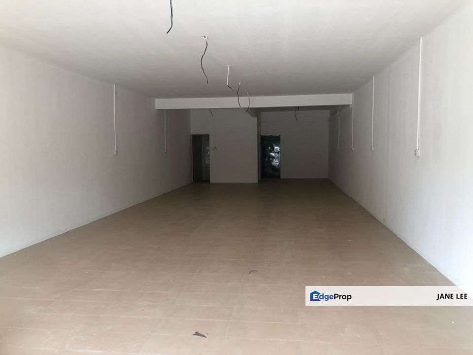 BERCHAM -2  STOREY SHOPLOT-FULLY RENOVATED-NEARBY HOUSES-SUITABLE RESTAURANT-TO LET, Perak, Ipoh