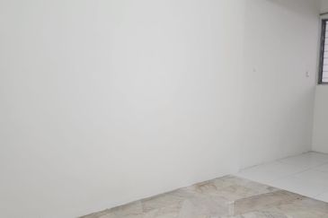 IPOH GARDEN EAST-TAMAN KEMUNCAK - 2 STOREY-GOOD CONDITION HOUSE-TO LET