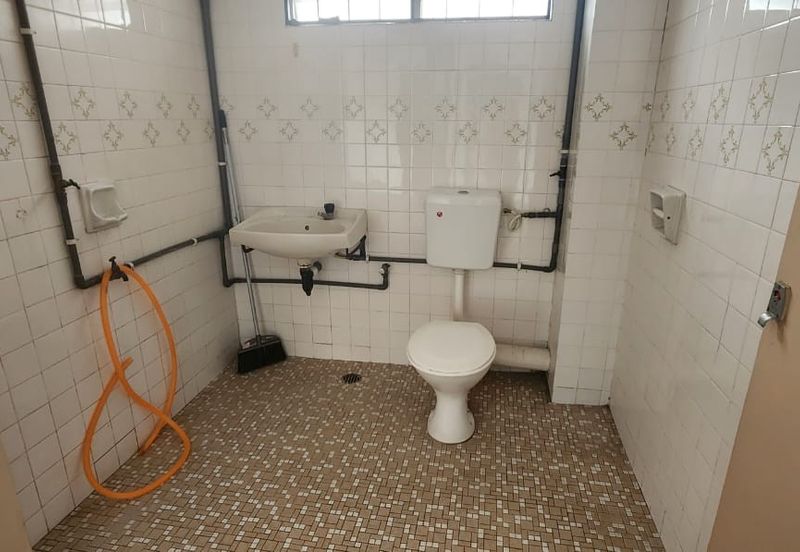 IPOH GARDEN EAST-TAMAN KEMUNCAK - 2 STOREY-GOOD CONDITION HOUSE-TO LET