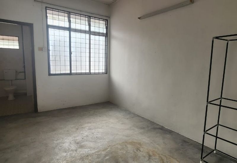IPOH GARDEN EAST-TAMAN KEMUNCAK - 2 STOREY-GOOD CONDITION HOUSE-TO LET