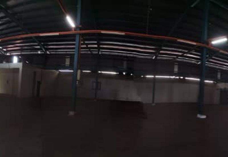 20K sq ft -SUITABLE WAREHOUSE,STORE & etc...1 min to IPOH LUMUT HIGHWAY-FULLY COVERED-GOOD CONDITION-CLEAN & TIDY-TO LET