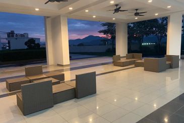 GOOD CONDITION-FULLY FURNISHED-DE-FESTIVO CONDO-TO LET