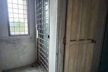 ** NEARBY PBB -SILIBIN- 1st Floor & 2nd Floor SHOPLOT - TO LET **