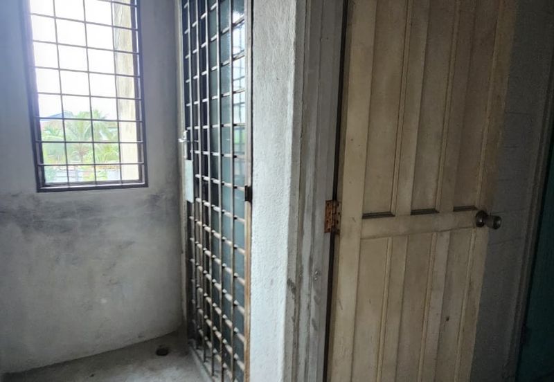 ** NEARBY PBB -SILIBIN- 1st Floor & 2nd Floor SHOPLOT - TO LET **