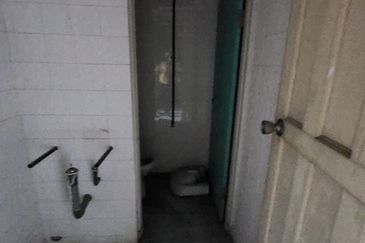 ** NEARBY PBB -SILIBIN- 1st Floor & 2nd Floor SHOPLOT - TO LET **