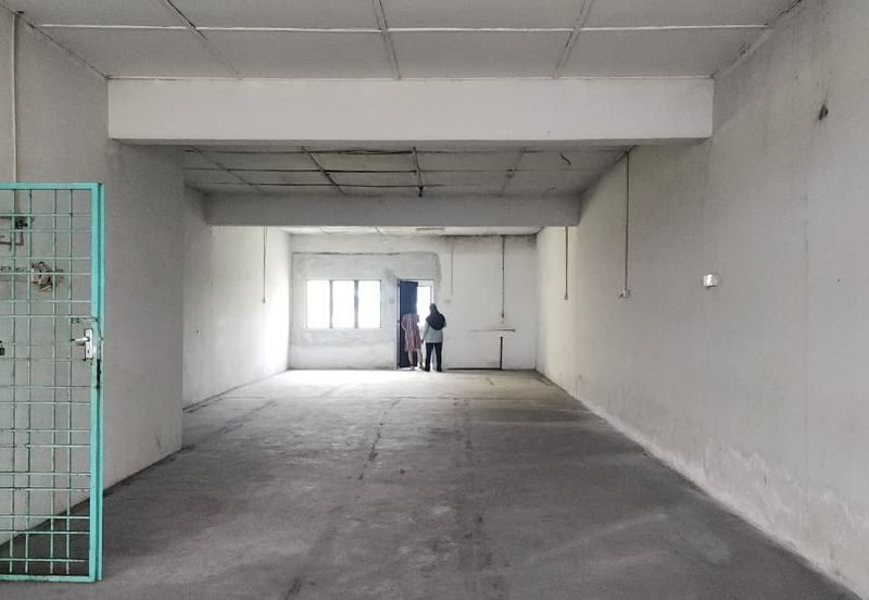 ** NEARBY PBB -SILIBIN- 1st Floor & 2nd Floor SHOPLOT - TO LET **