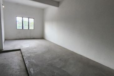 ** NEARBY PBB -SILIBIN- 1st Floor & 2nd Floor SHOPLOT - TO LET **