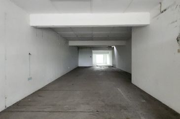 ** NEARBY PBB -SILIBIN- 1st Floor & 2nd Floor SHOPLOT - TO LET **