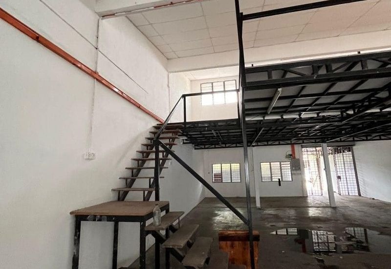 Pengkalan 1.5 Factory For Rent