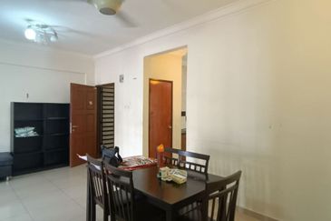 Rayaria condominium For Rent
