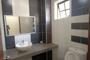 Rayaria condominium For Rent