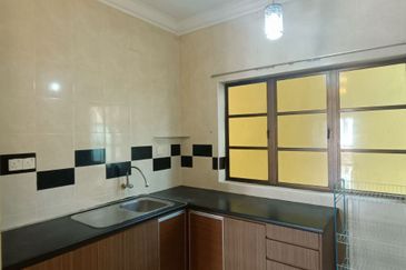 Rayaria condominium For Rent