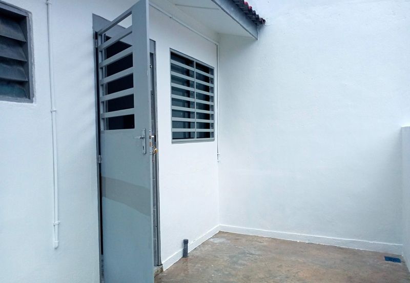 TAMAN PELANGI, PUSING