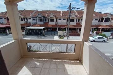 PENGKALAN TIMUR - 2 STOREY CORNER - 3055 sq ft - GOOD CONDITION - TO LET