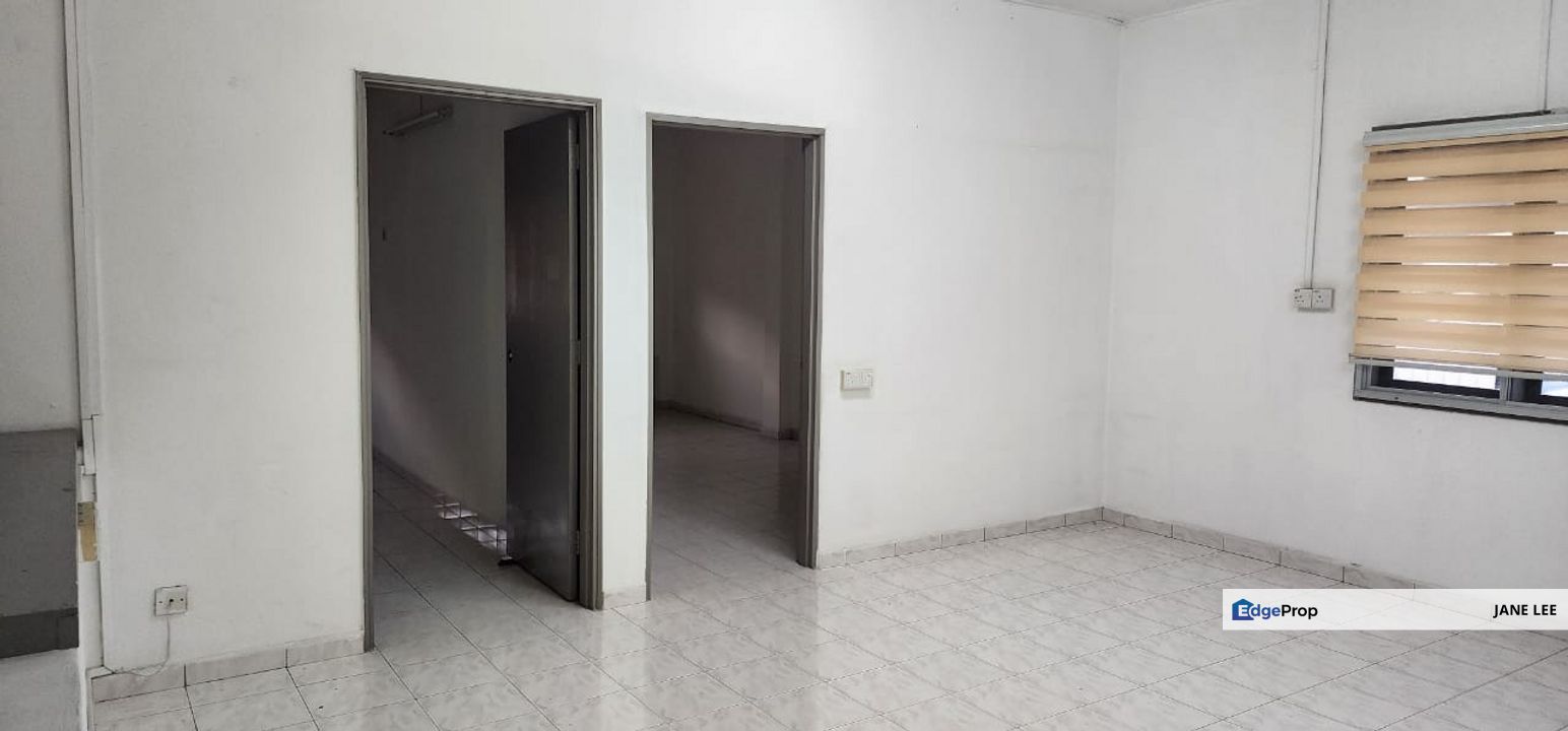 BERCHAM -2  STOREY SHOPLOT-FULLY RENOVATED-NEARBY HOUSES-SUITABLE RESTAURANT-TO LET, Perak, Ipoh