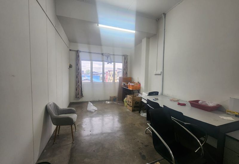 Kampung Simee - facing Pasar shoplot - ONLY RM600 per month - TO LET