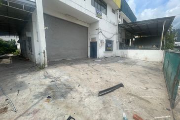 Menglembu factory - Only RM740K -Chandan Raya - 45 X 100 - FOR SALE 
