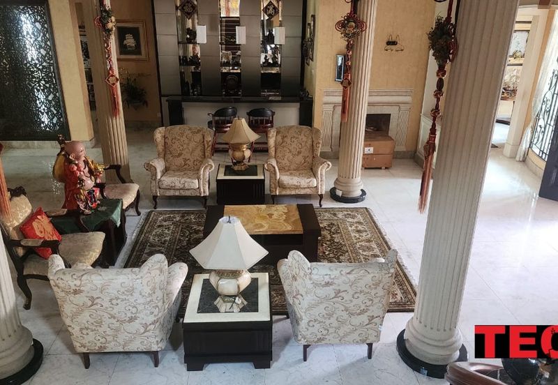 ### Luxury 2 STOREY BUNGALOW in KAMPAR ROAD *Bedrooms*: 8   *Bathrooms*: 8 - FOR SALE ***