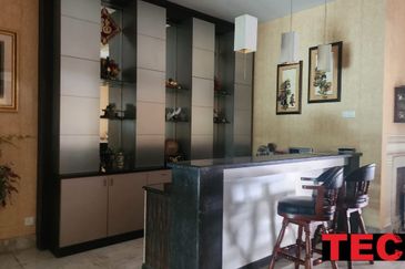 ### Luxury 2 STOREY BUNGALOW in KAMPAR ROAD *Bedrooms*: 8   *Bathrooms*: 8 - FOR SALE ***