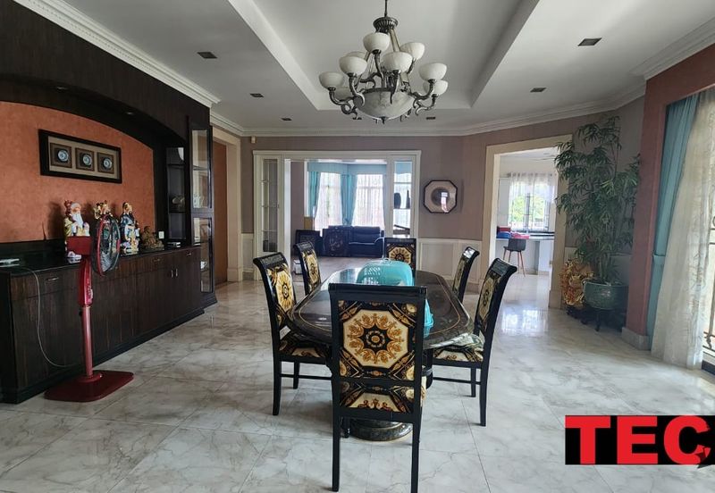 ### Luxury 2 STOREY BUNGALOW in KAMPAR ROAD *Bedrooms*: 8   *Bathrooms*: 8 - FOR SALE ***