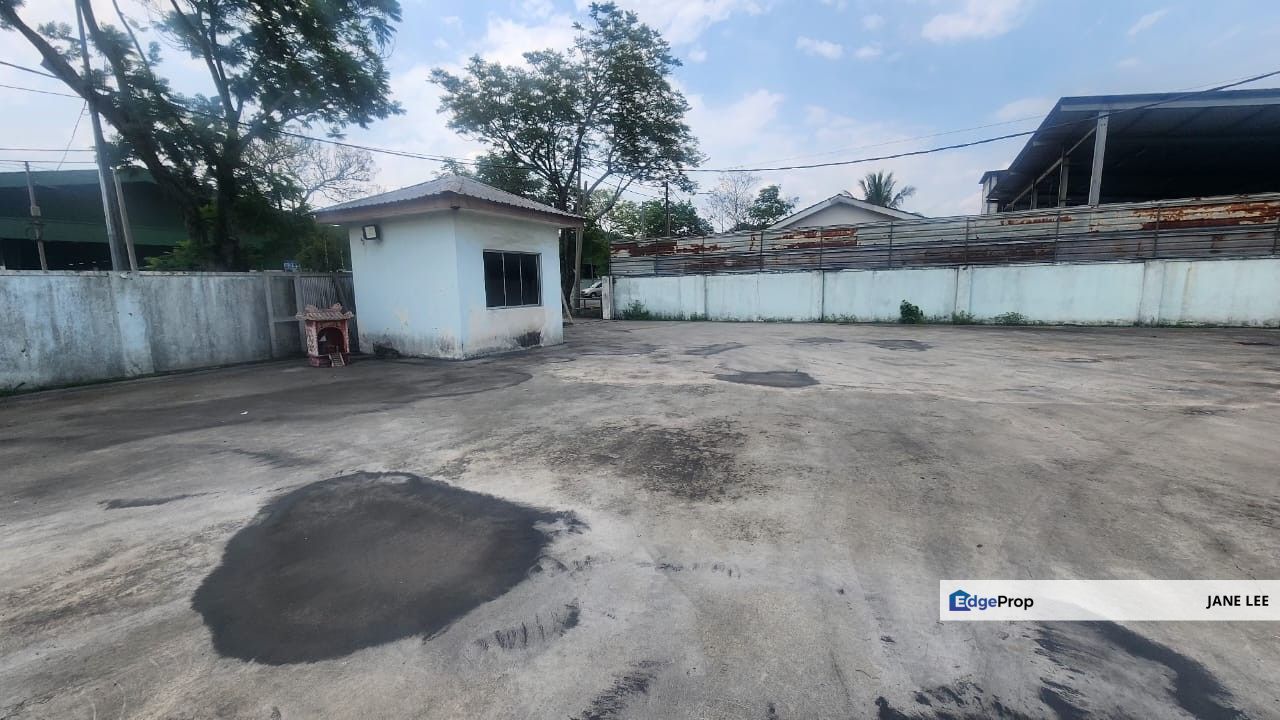 ** KANTHAN FACTORY - 1.5 ACRES - 80 YEARS - FOR SALE **, Perak, Chemor