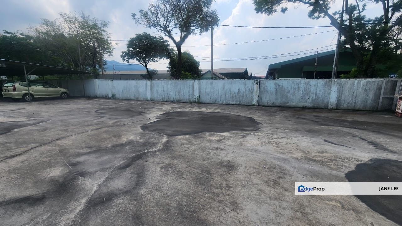 ** KANTHAN FACTORY - 1.5 ACRES - 80 YEARS - FOR SALE **, Perak, Chemor