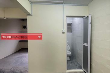 Double Storey House - Bercham For Rent