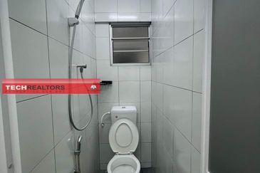 Double Storey House - Bercham For Rent