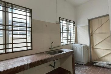 Taman Pengkalan Precinct 18