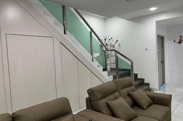 TAMAN ANJUNG BERCHAM UTARA