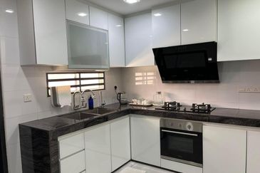 TAMAN ANJUNG BERCHAM UTARA