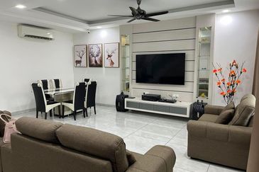 TAMAN ANJUNG BERCHAM UTARA