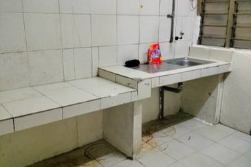 Taman Kledang Emas Double Storey For Sales