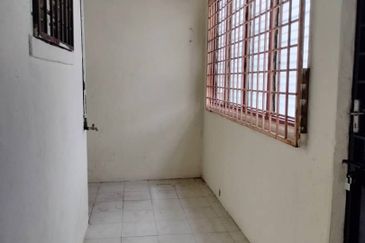 Taman Kledang Emas Double Storey For Sales