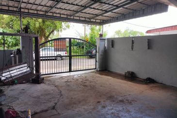 Taman Kledang Emas Double Storey For Sales