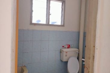 Taman Kledang Emas Double Storey For Sales