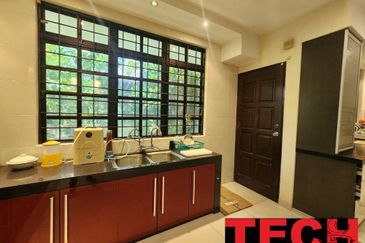 Luxurious 2-Storey Detached House for Sale💥 Nearby Ampang / Gunung Rapat 💥