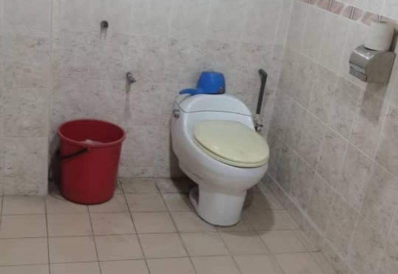 2 Storey Detached Factory or Warehouse For Rent